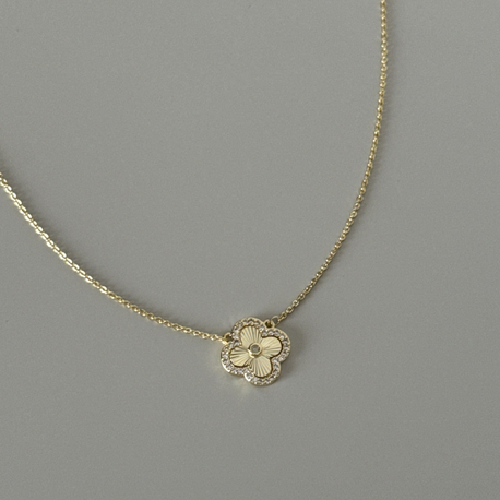 Özel seri taşlı Gold yonca kolye (45 cm)