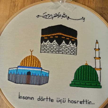 besmeleli üç güzellik 