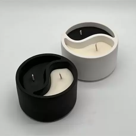 Denge ve Uyumun Simgesi: Yin & Yang Mum & Dekoratif Obje (Siyah/Beyaz)