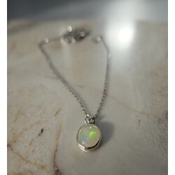 Minimal Opal Kolye