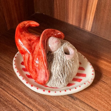 Dekoratif gnome tütsülük