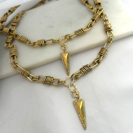 Elow Necklace