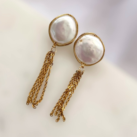 Marina pearl earring