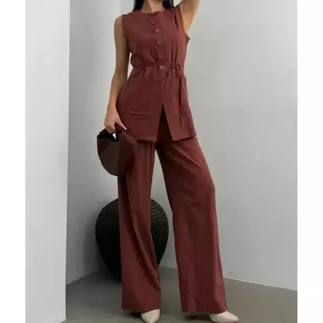 düğmeli kuşaklı keten takım bordo