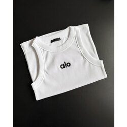 Alo Yoga Atlet Beyaz Nakışlı Logo Kaşkorse (Slim Fit)