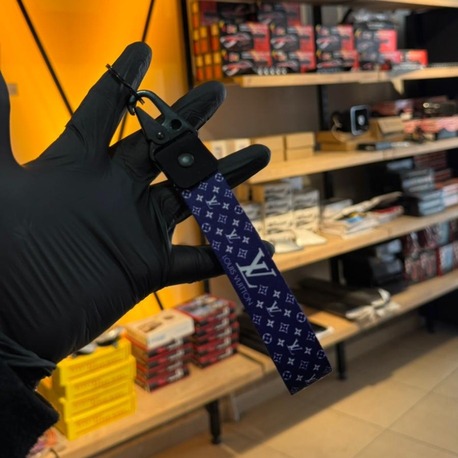 1. KALİTE ANAHTARLIK LOUIS VUITTON MAVİ