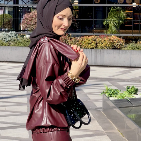 Omuzu Fiyonklu Bordo Deri Takım 