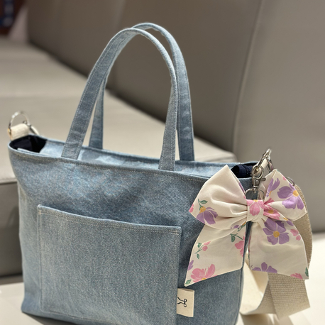 Denim tote bag