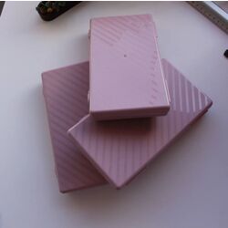 üç adet pembe kilitli organizer