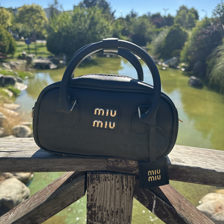 MIU MIU el çantası