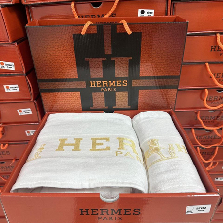Hermes havlu