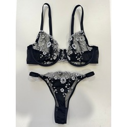 BAHAZE COLLECTION ÇİÇEKLİ SİYAH BRODE TAKIM - BHZFK-00103