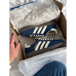 Spezial Lacivert