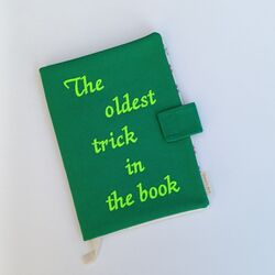 The Oldest Trick Kitap Çantası 