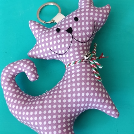 Mor Puanlı Kedi Charm 