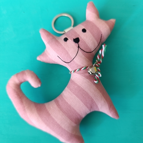 Gül Kurusu Çizgili Kedi Charm 