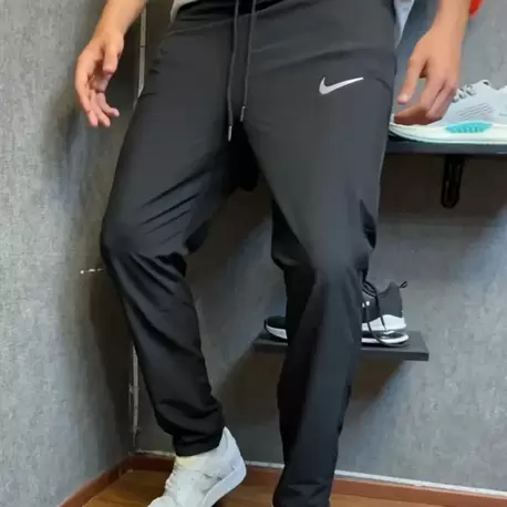 Nike Paraşüt Eşofman