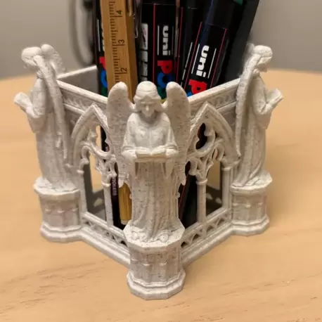 Gotik Katedral Tasarımlı Melek Figürlü Kalemlik ve Masaüstü Organizer