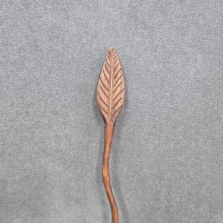 Yapraklı topuz tokası 