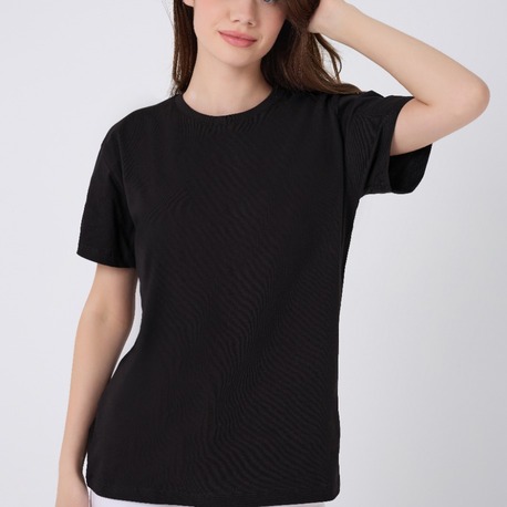 Regular Fit %100 Pamuklu Bisiklet Yaka Kadın Basic T-Shirt Yumuşak Dokulu Düz Renk Tişört