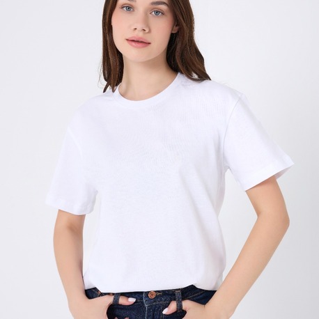Regular Fit %100 Pamuklu Bisiklet Yaka Kadın Basic T-Shirt Yumuşak Dokulu Düz Renk Tişört