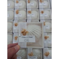 Keten kurdele ve cipso süslemeli istiridye kutu mum