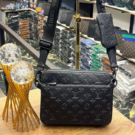 Louis Vuitton Trio Messenger