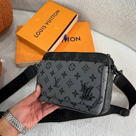 Lv Fastline Messenger – Monogram Eclipse