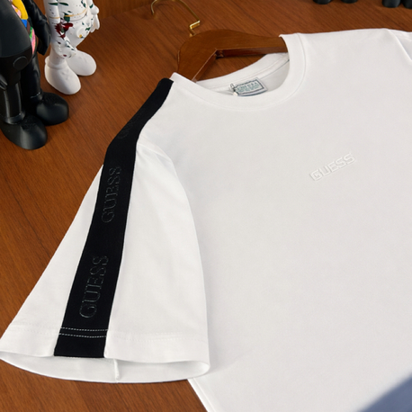 Guess Kol Detaylı Premium T-shirt