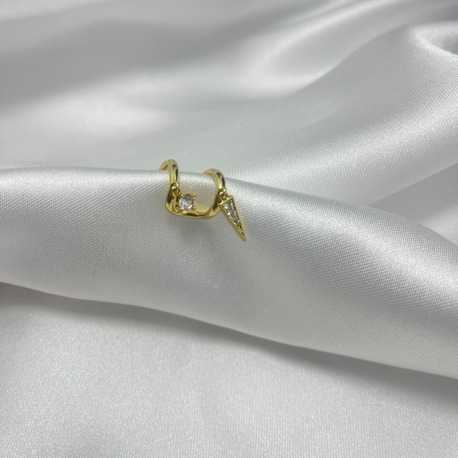Spike Shine Küpe – Taş ve Uç Detaylı Geçirmeli Gold