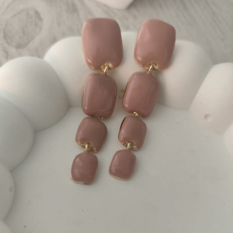 ZAH3- Blush sallantılı küpe