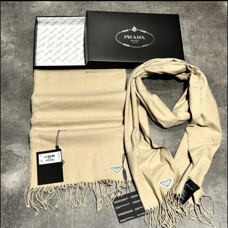 Outlet ürünü PRADA Pamuk Atkı (Detaylı Şal) 