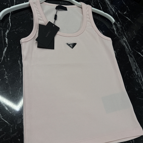 KADIN PRADA Atlet