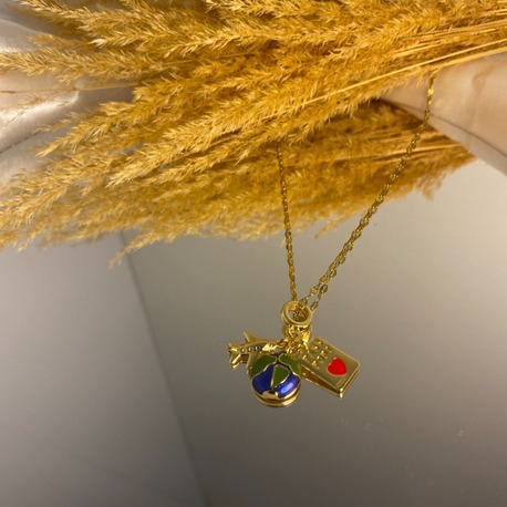 Charm Detaylı Kolye