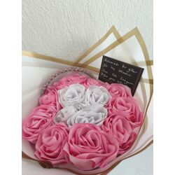 pembe beyaz karışımı taçlı solmayan gül 