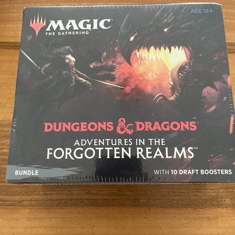 Magic The Gathering : Dungeons & Dragons Adventure in the Forgotten Realms Bundle