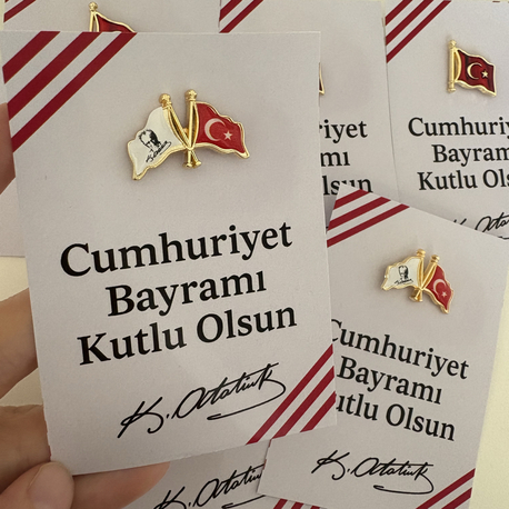 Çift flama rozet
