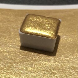 Golden Snitch. Hogwarts serisi el yapımı ışıltılı suluboya.