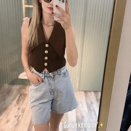Kahve gold düğmeli yelek