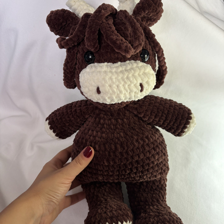 El Yapımı Amigurumi İskoç İneği 