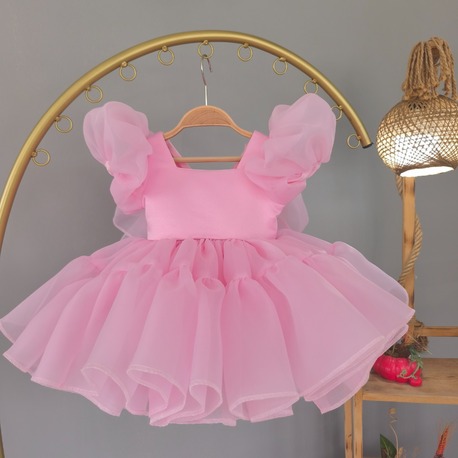 Pembe volanlı karolin elbise 