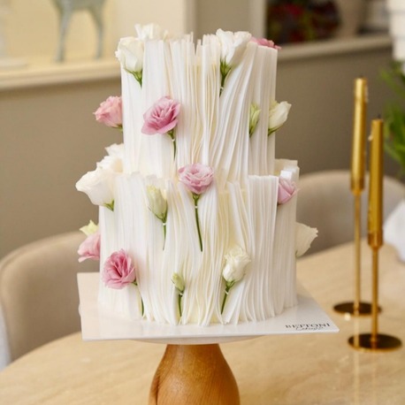 Wafery Dream Engagement Cake