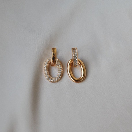 Taş Detaylı Oval Sallantılı Küpe 