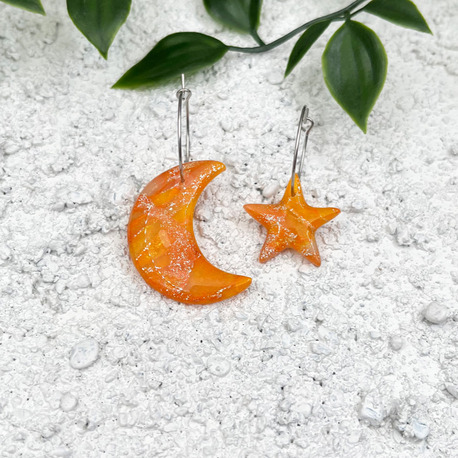 Turuncu Mermer Desenli Ay Yıldız Halka Küpe - El Yapımı Polimer Kil Küpe | Sunset Glow - C