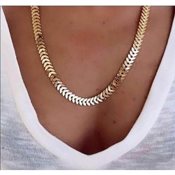 Kadın Gold Renk Kılçık Model Kolye