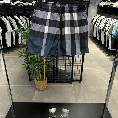 Burberry Deniz Şortu