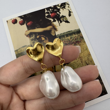 Amoré Pearl Earrings 
