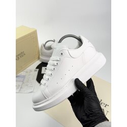 ALEXANDER McQUEEN
