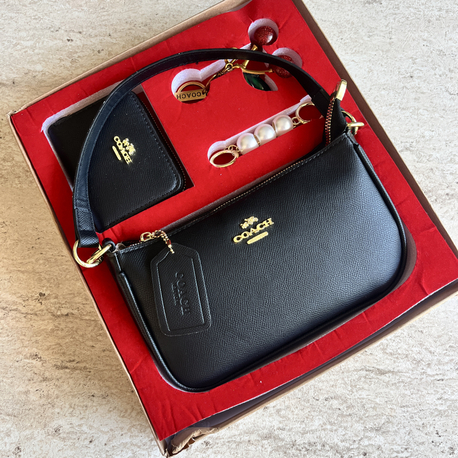 Coach İthal Full Set/ Charm Hediyeli( premium)