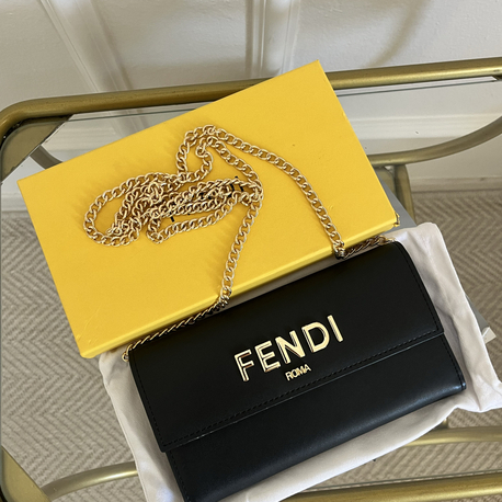 FENDİ  HAKİKİ DERİ İTHAL  ZİNCİRLİ CÜZDAN ÇANTA(premium)
